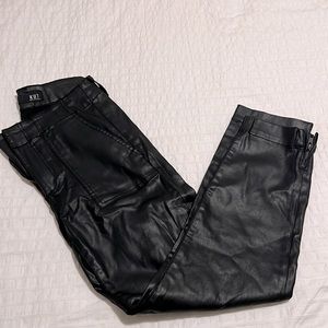 Kut from the Kloth Reese ankle straight black coated denim ankle zip joggers